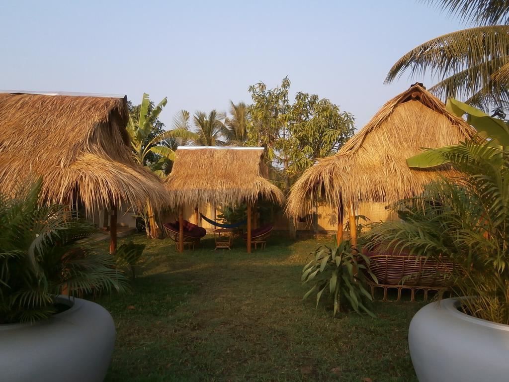Bandini'S Hotel Kampot Esterno foto