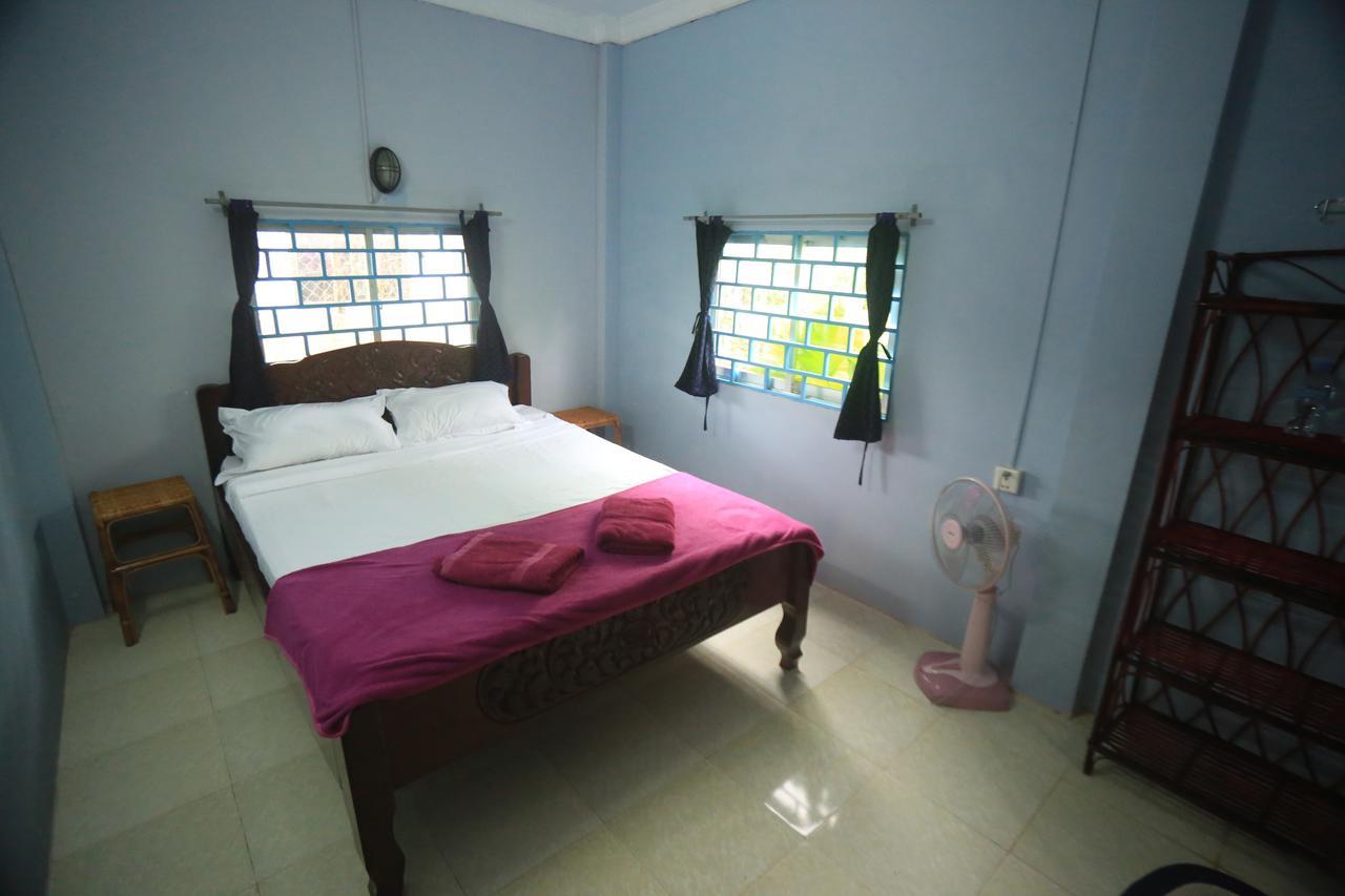 Bandini'S Hotel Kampot Esterno foto