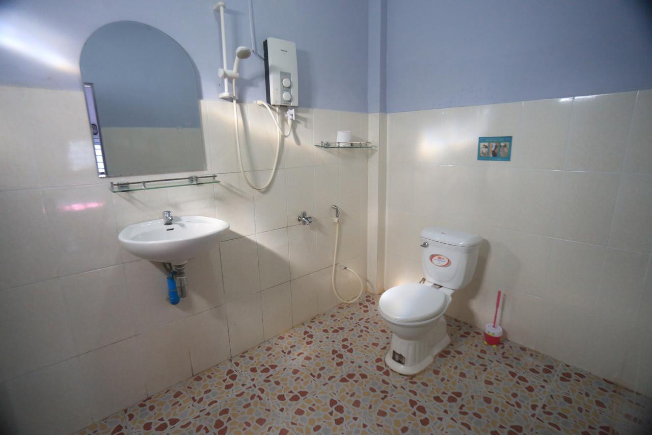 Bandini'S Hotel Kampot Esterno foto